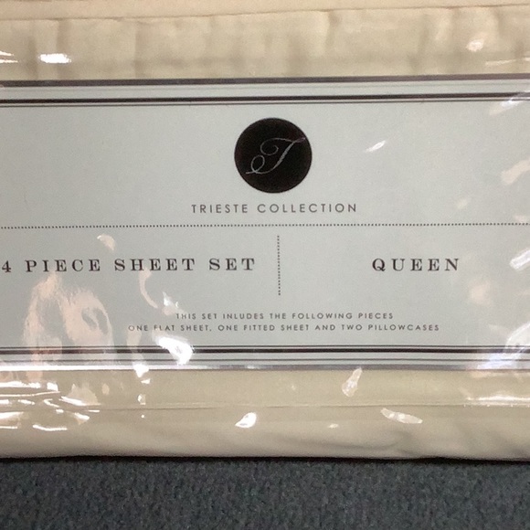 Trieste Collection Queen Sheet Set - Picture 4 of 4